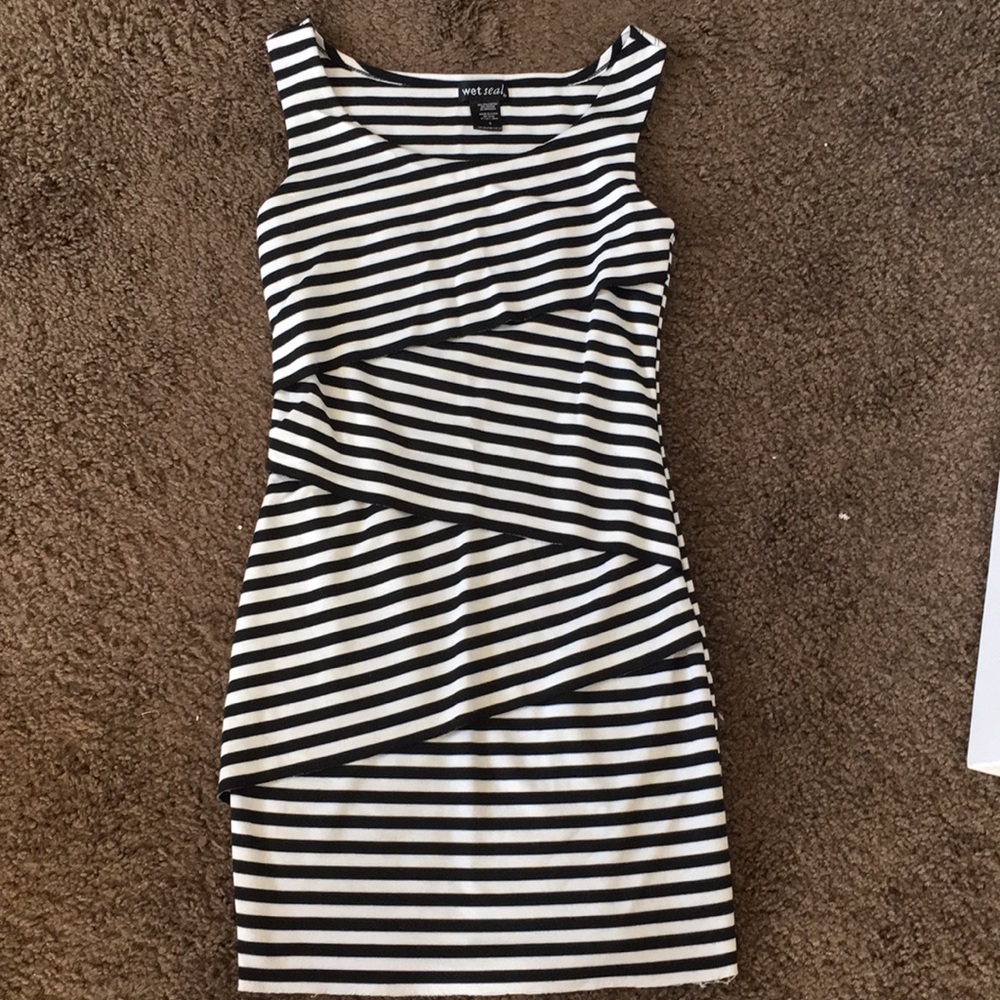 Form-fitting cocktail dress